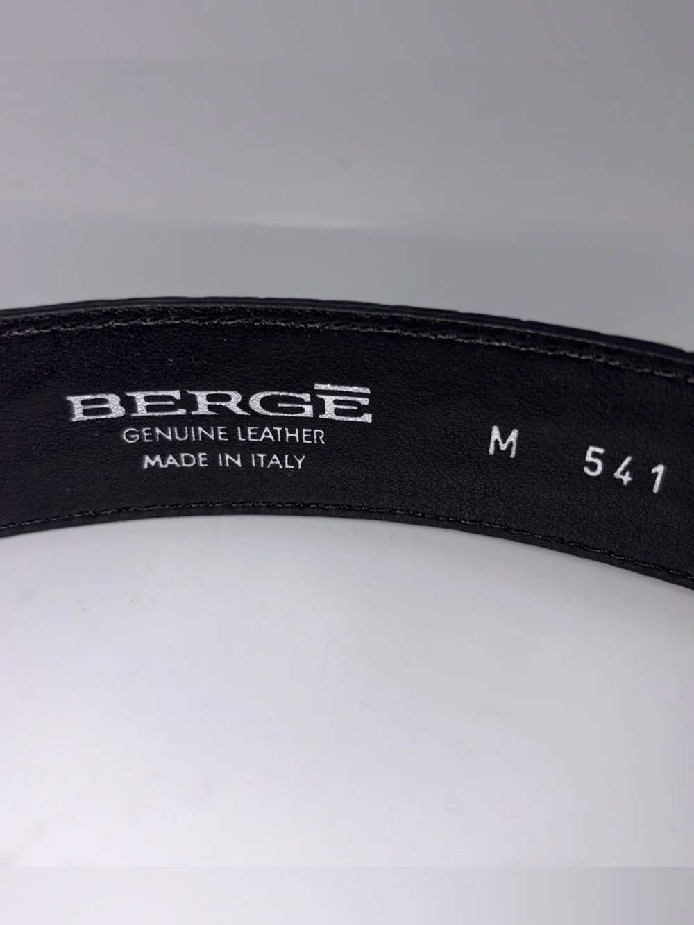 Berge Croc Embossed Women’s Dress Belt Genuine Leather Sz M Italy Black Metallic